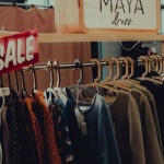 Markowe perełki za ułamek ceny: jak polować na okazje w outletach