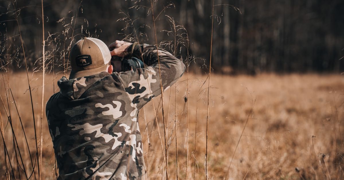 Stań się niewidzialny: terenowe sztuczki kamuflażu dla fotografa przyrody